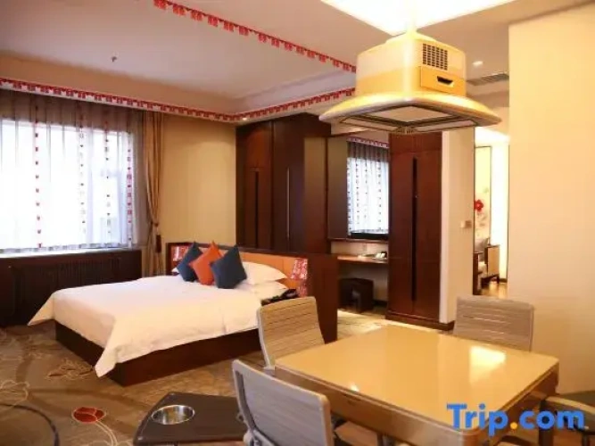 Deluxe Suite