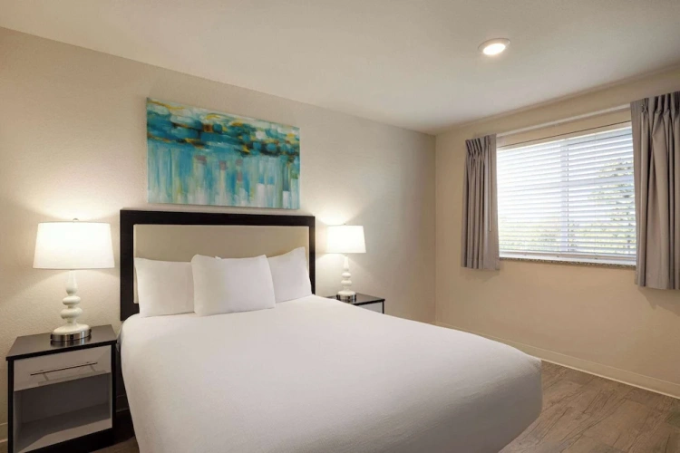1 Bedroom Suite