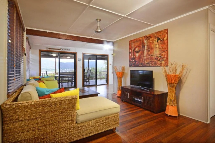 Airlie Getaway - Views