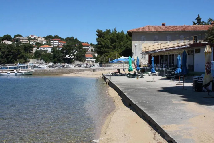 Apartments with a parking space Palit, Rab - 18681