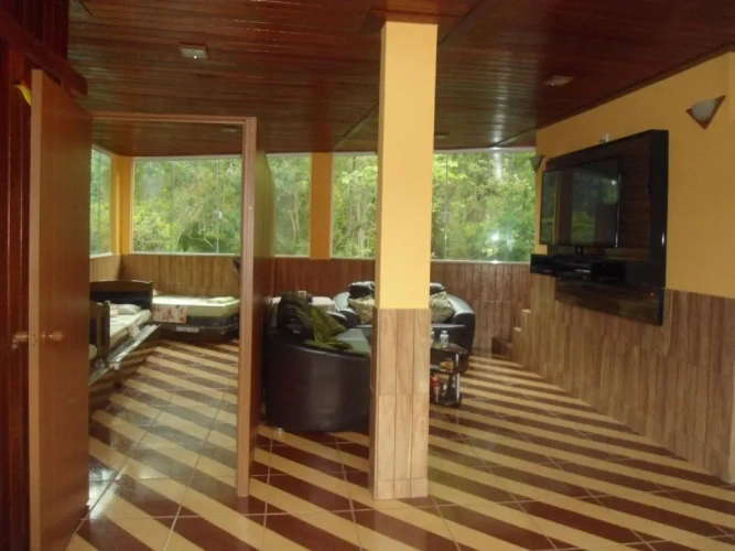 Deluxe Family room