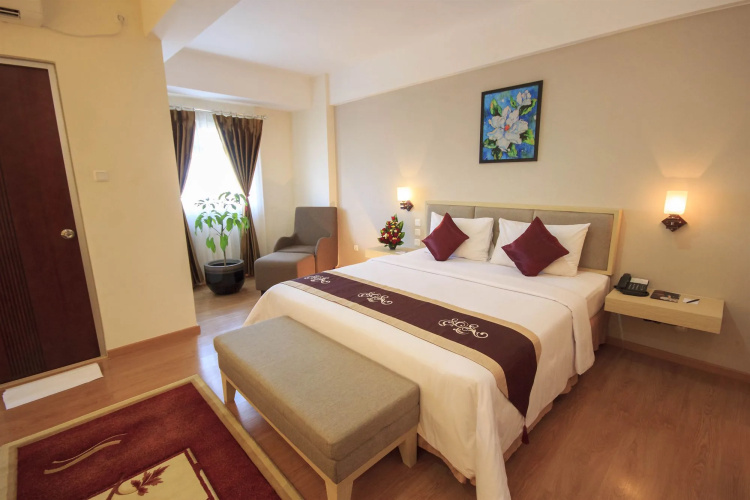 Gunawangsa Manyar Hotel Surabaya