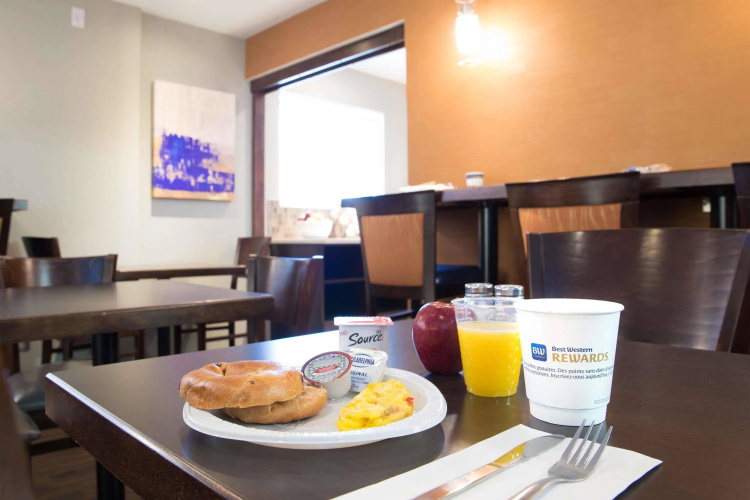 Best Western Plus Mont-Laurier photo 13