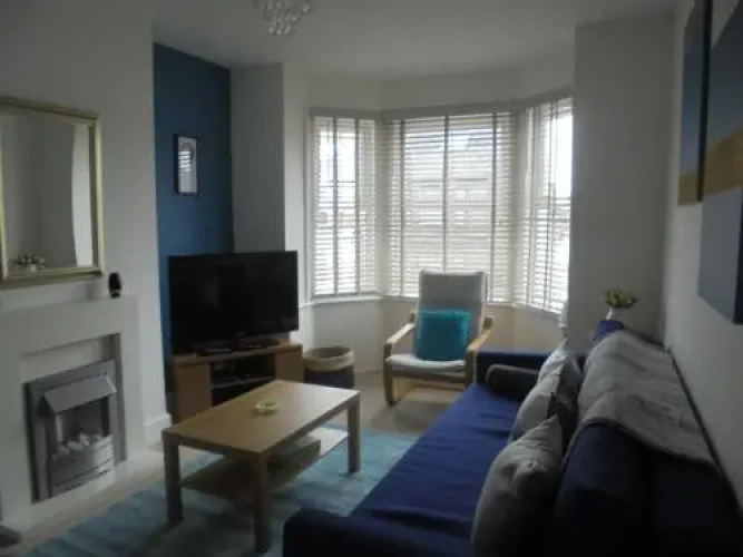 11B Beachside