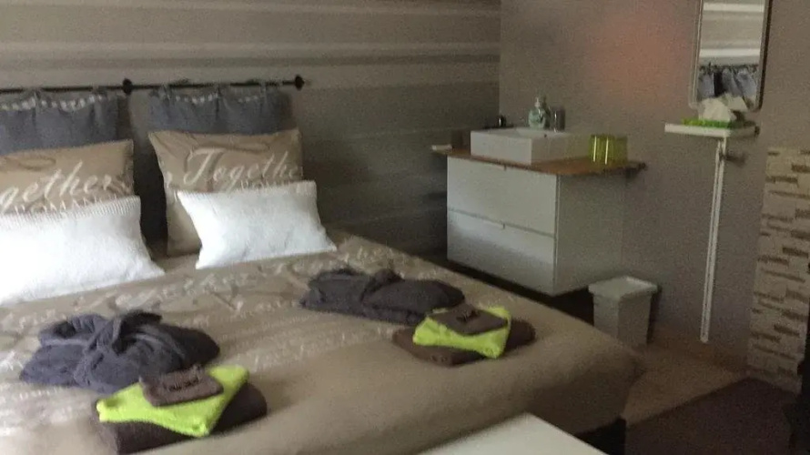 Relax Trois Bornes - De Grenspost
