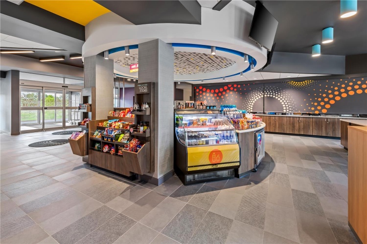 Tru By Hilton Kansas City Airport photo 13