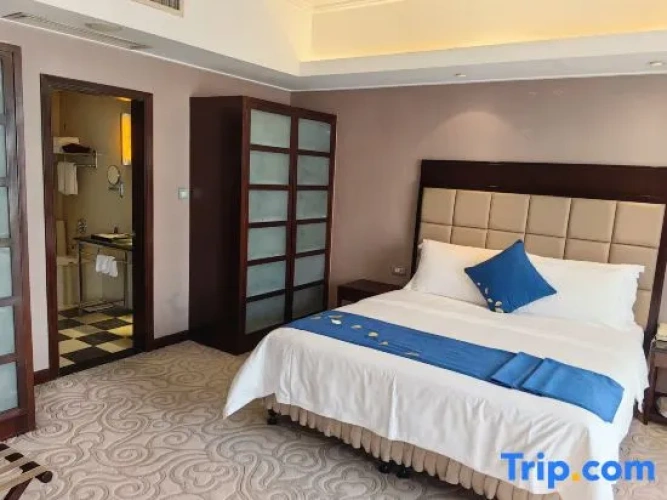 Standard Double Suite