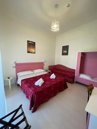 Standard Triple room with balcony