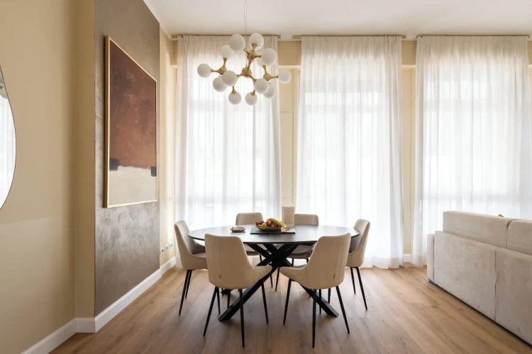 2 Bedrooms Luxury Penthouse room with city view