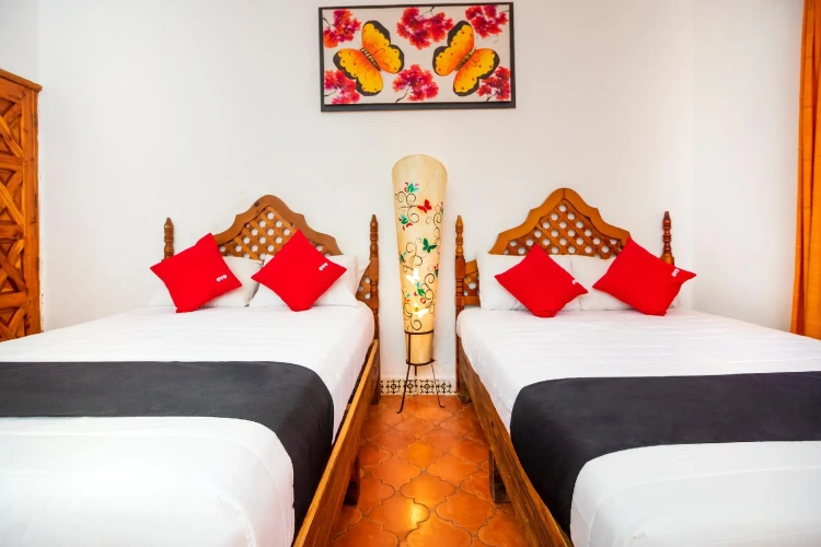 Standard Triple room