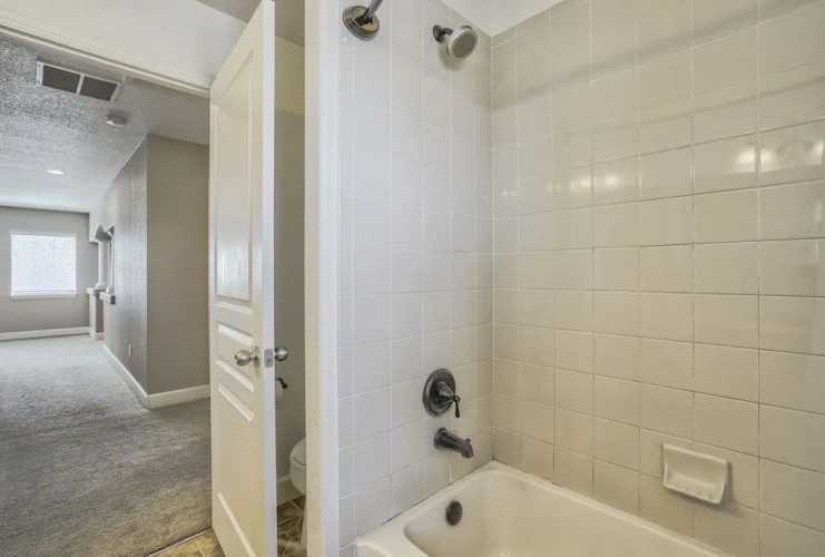 4 Bedrooms Cottage