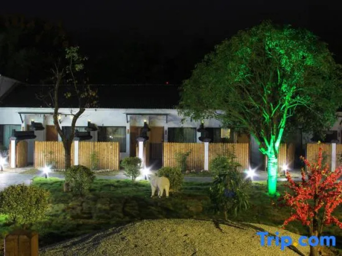 Weiduo Bieyuan Hostel