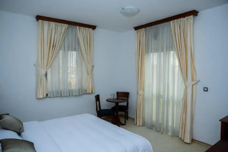 Hotel HUM
