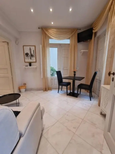 1 Bedroom Suite