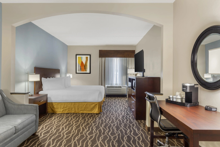 Best Western Plus Suites-Greenville