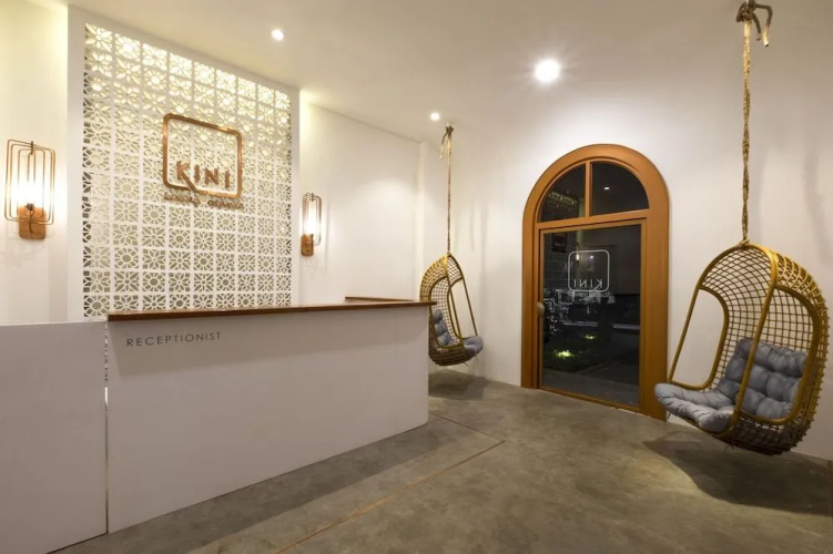 KINI Luxury Capsule - Hostel