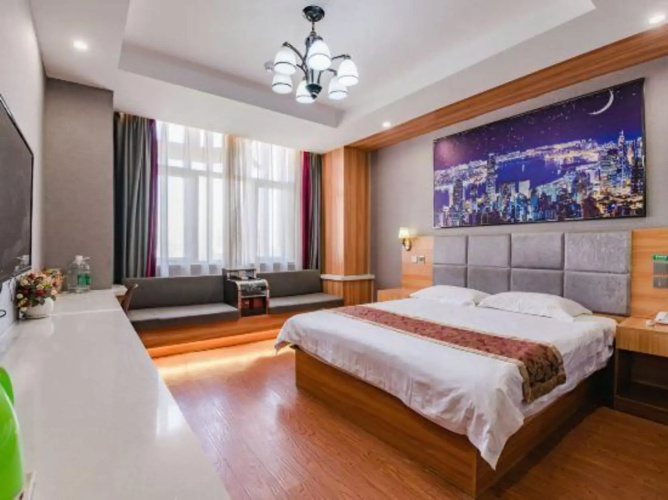 Urban Garden Hotel (Luyi Times Square)