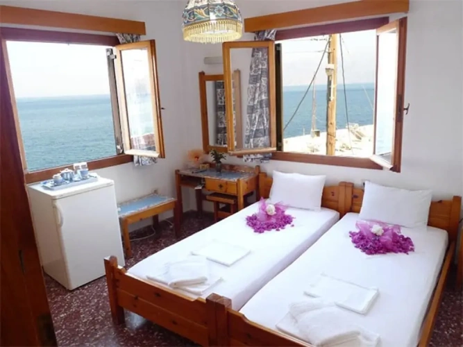 Standard Twin room with balcony and with sea view