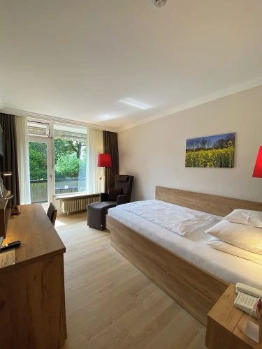 Standard Twin room with balcony