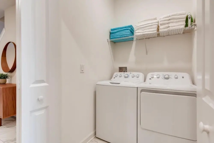 412 OC - 5BR Home Bliss: Private Pool - Sleeps 12