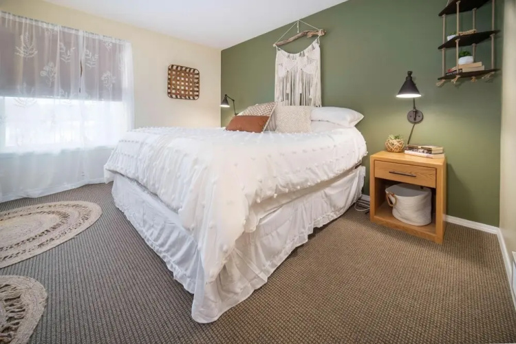 Waters Edge 304