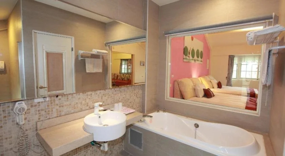 Flower Whisper B&B