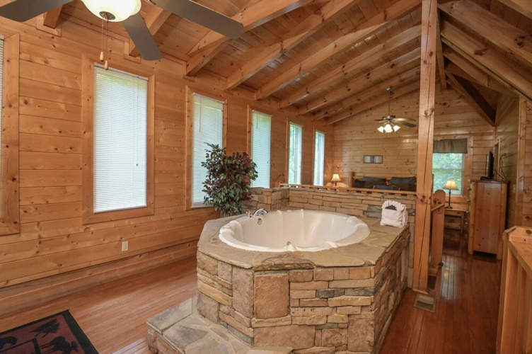 Lakeside Hideaway by Eagles Ridge Resort