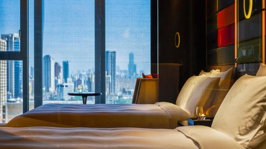 H2O Hotel
