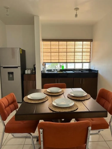 2 Bedrooms Executive Cottage with courtyard view