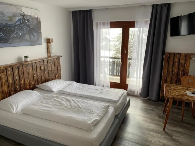 Standard Double room with mountain view