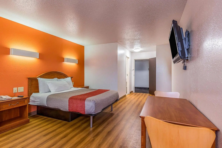 Red Lion Inn & Suites Pontoon Beach