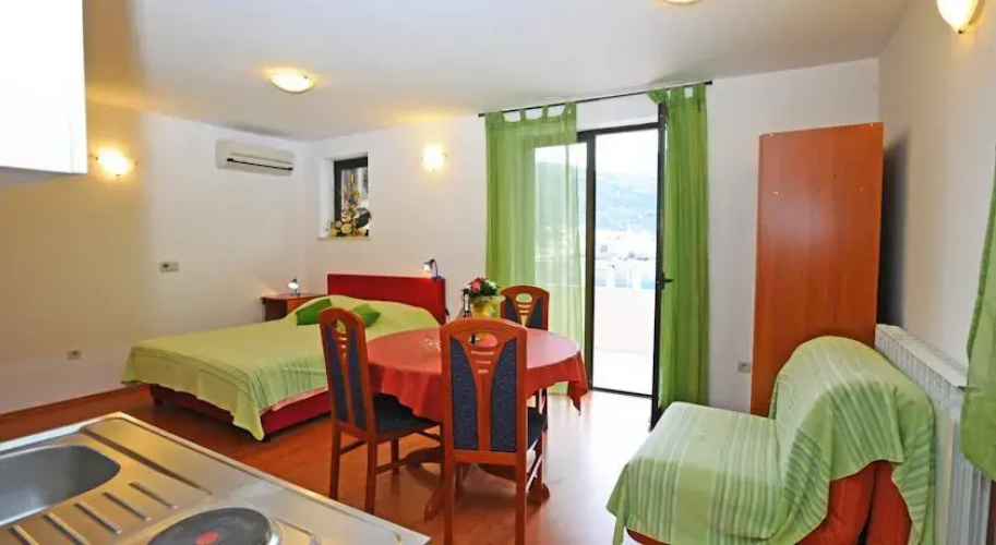 Ana Apartments