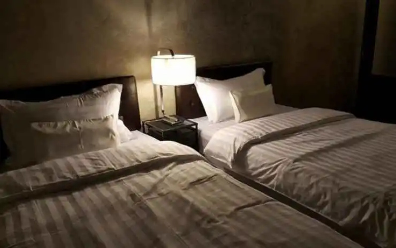 To Bed Poshtel