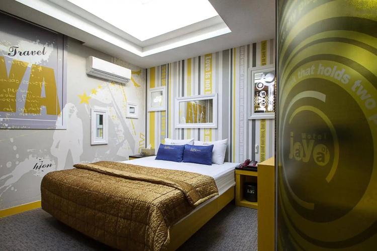 Jaya Hotel