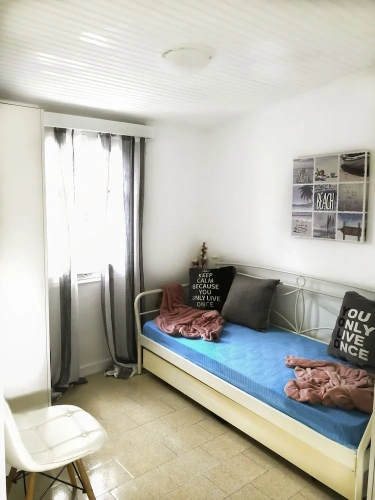 3 Bedrooms Family Cottage beachfront