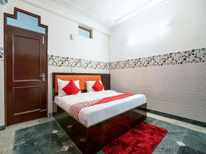 OYO 13730 Hotel Balram