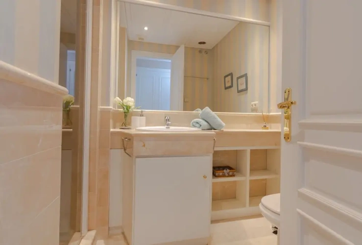 3 Bedrooms Apartment