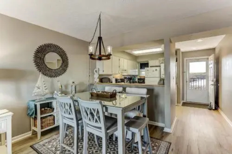 Coral Sands 301 - 2 Br Condo