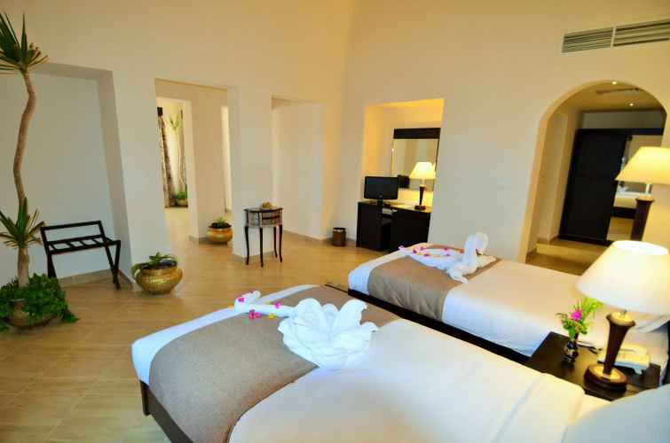 Rohanou Beach Resort