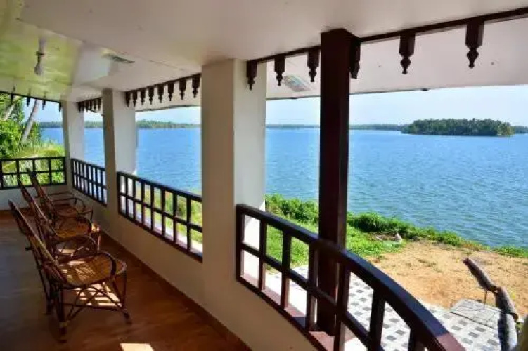 Kavvayi Beach House