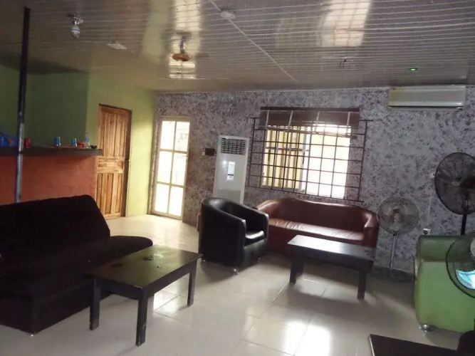 Phadis Hotel