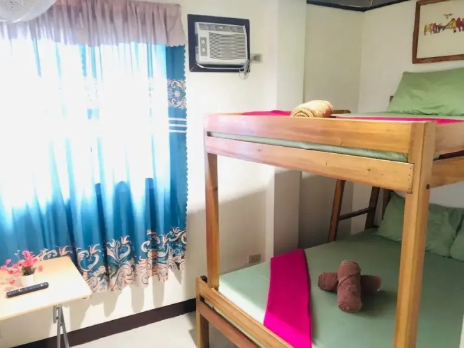 Lolo Bob's Bed And Breakfast