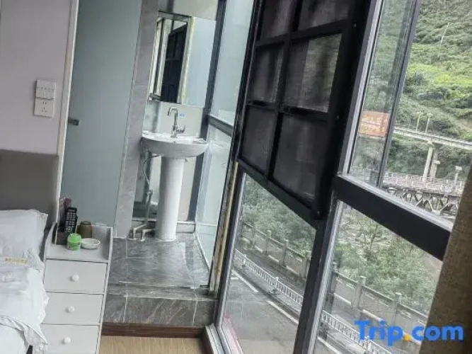 Standard Double room with river view