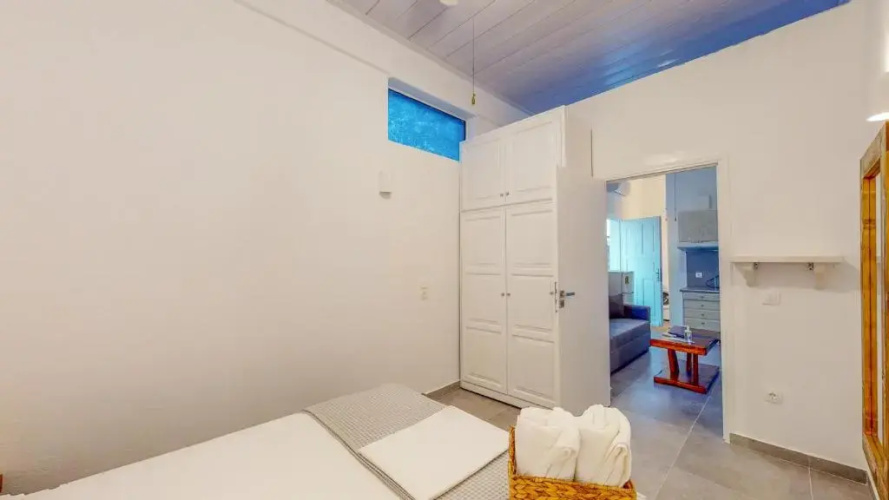 Mykonos Eight