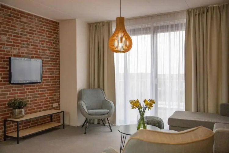 3 Bedrooms Apartment