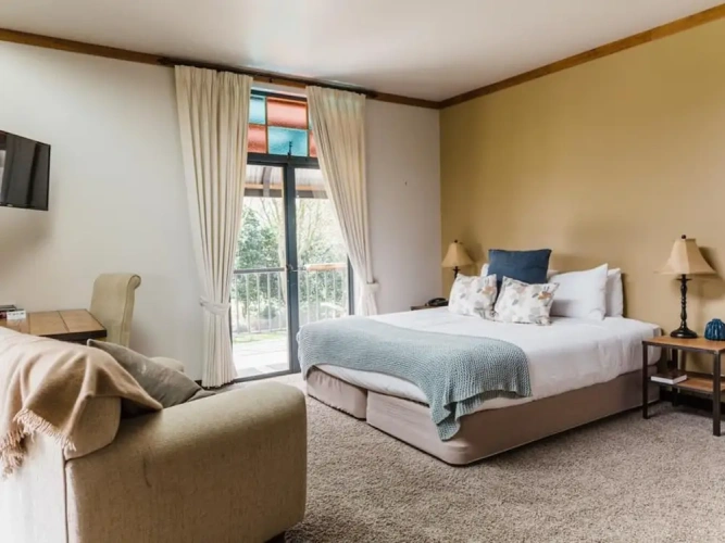 Deluxe Suite with balcony