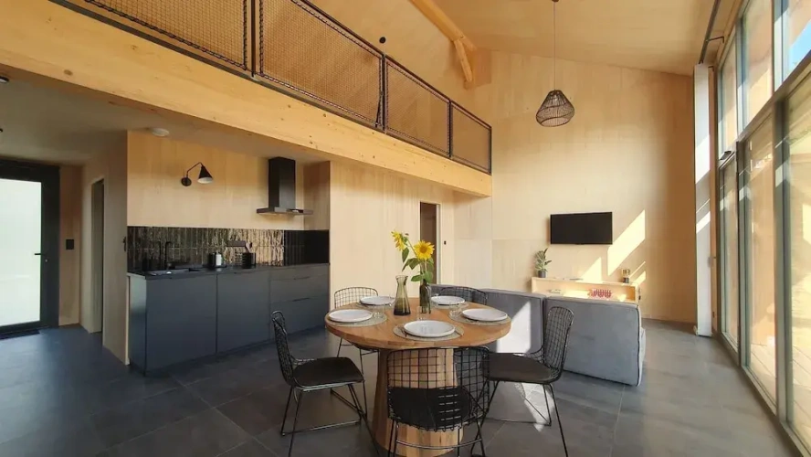2 Bedrooms Apartment with view