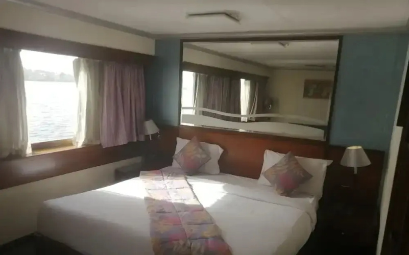 Mimi and Diamond Hotel