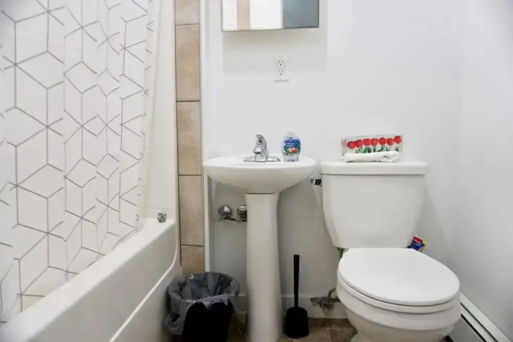Affordable Apartment w Parking Location Coffee