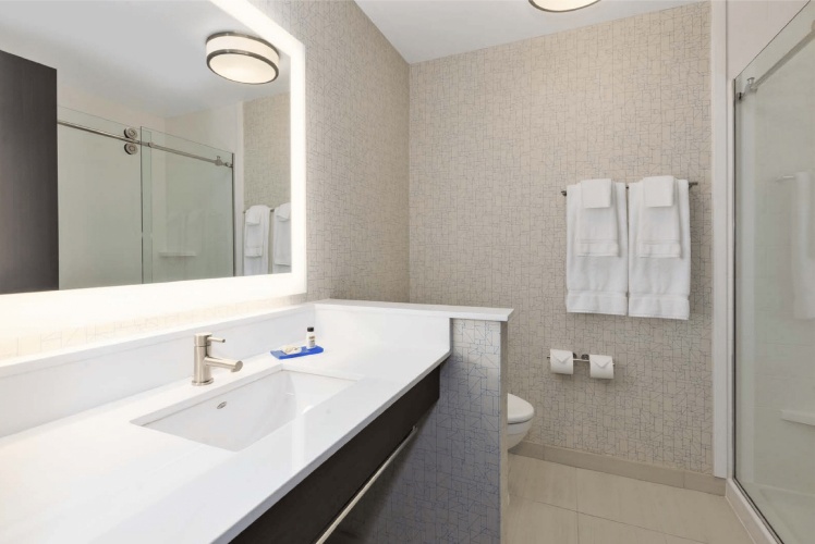 Holiday Inn Express & Suites Jersey City - Holland Tunnel photo 10